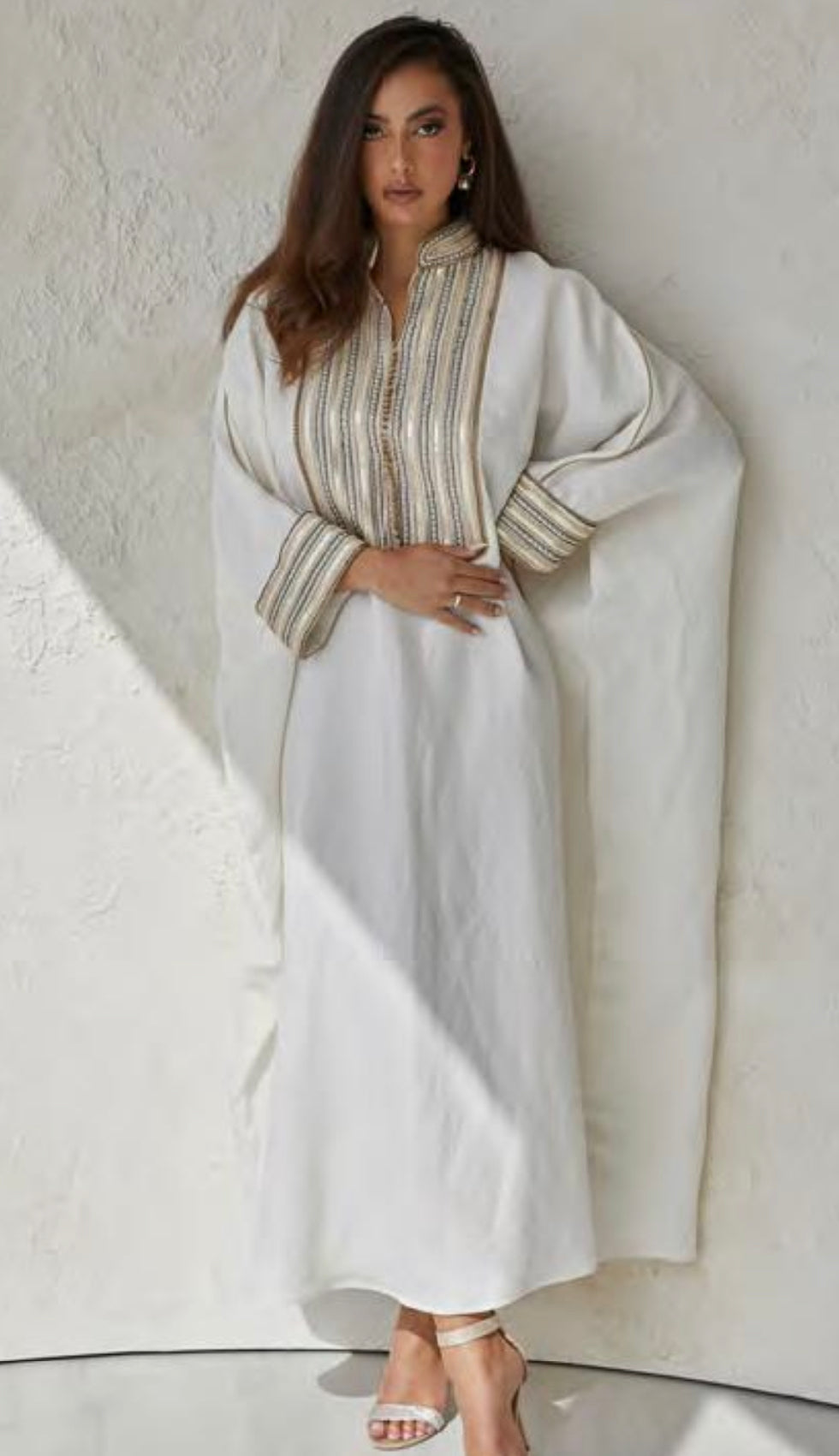 Luminescent Jellabiya