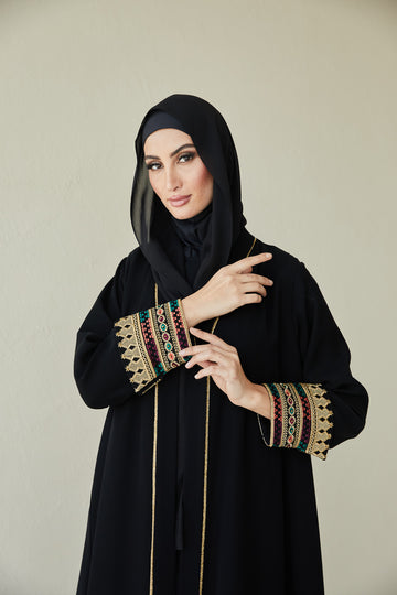 Deluna Abaya