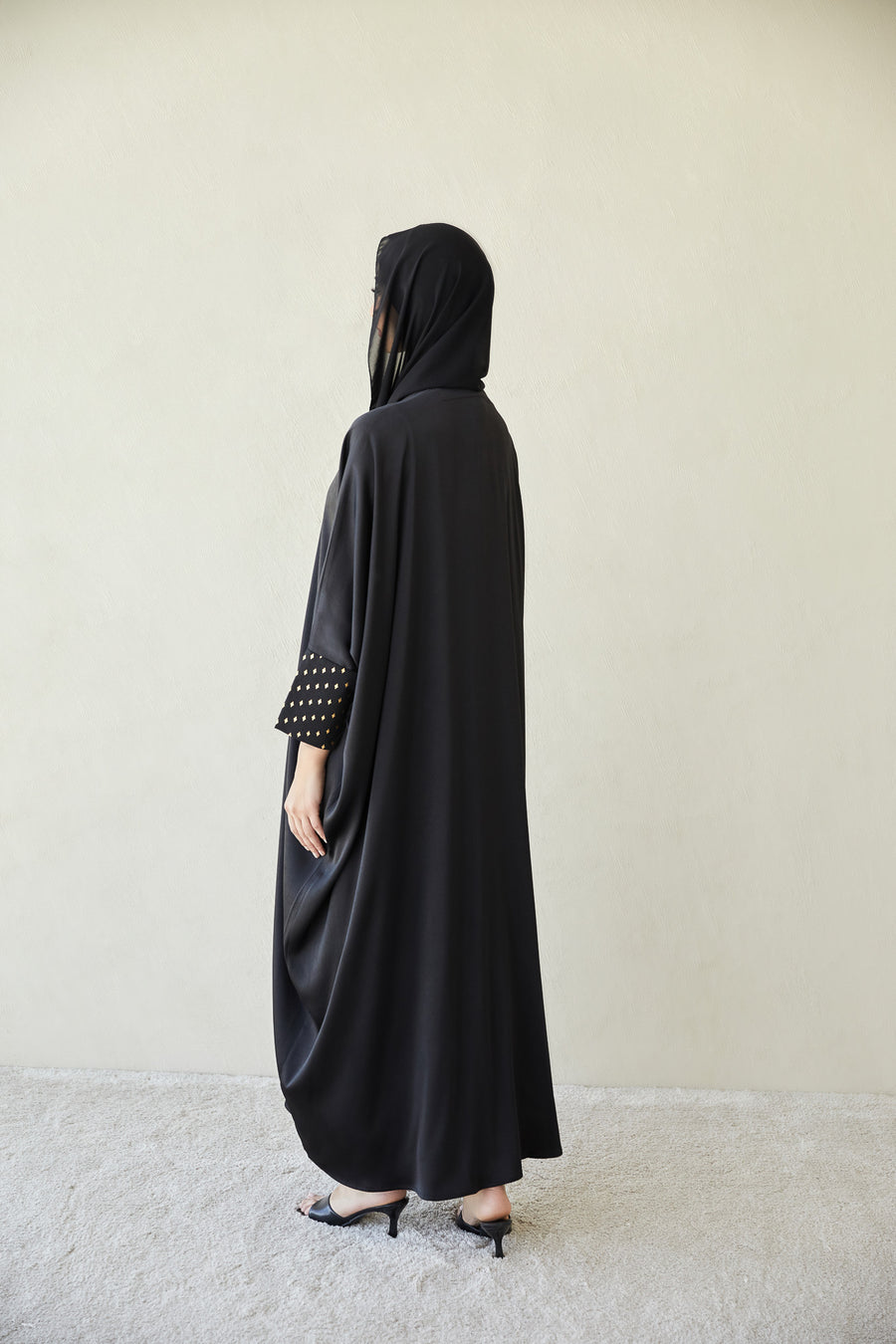Dainty Abaya