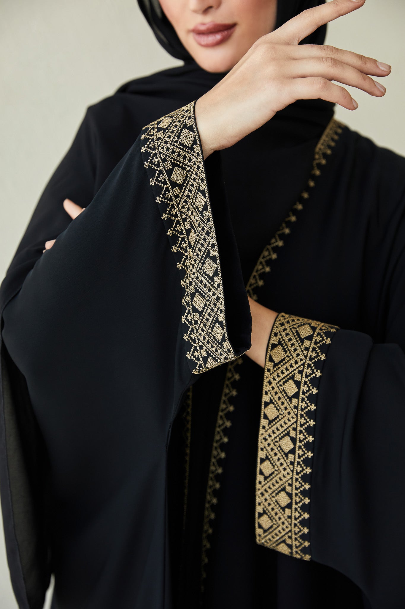 Simply Bold Abaya